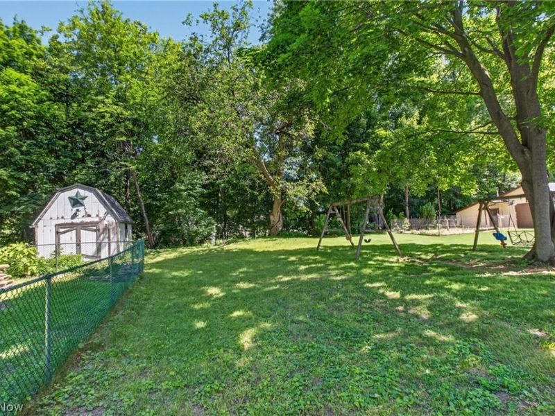 1031 Park Avenue , Amherst, OH 44001 Photo 16