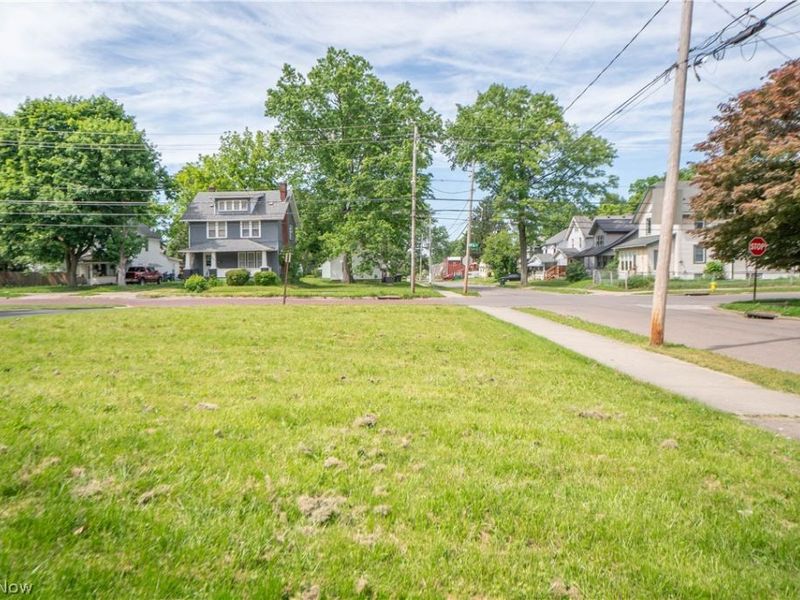 1136 Beardsley Street , Akron, OH 44301 Photo 17