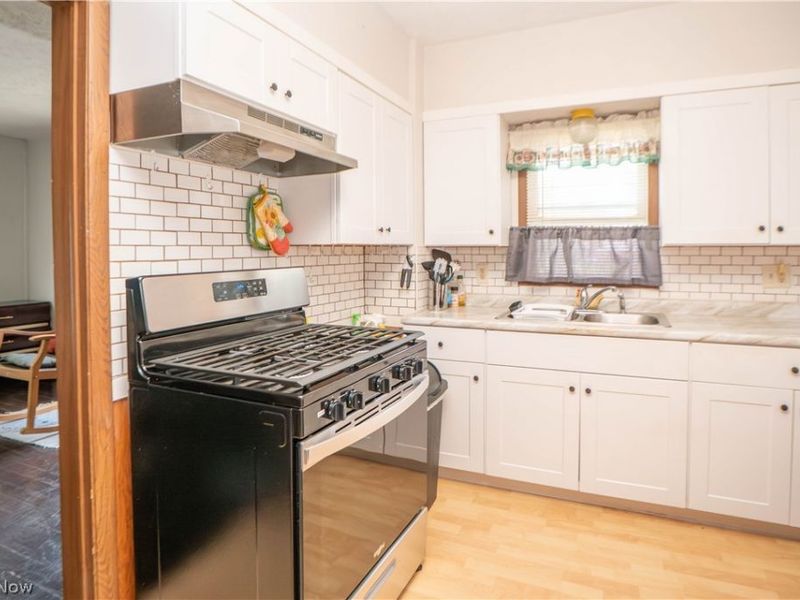 1136 Beardsley Street , Akron, OH 44301 Photo 6