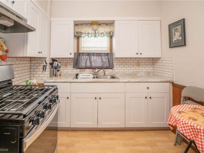 1136 Beardsley Street , Akron, OH 44301 Photo 7