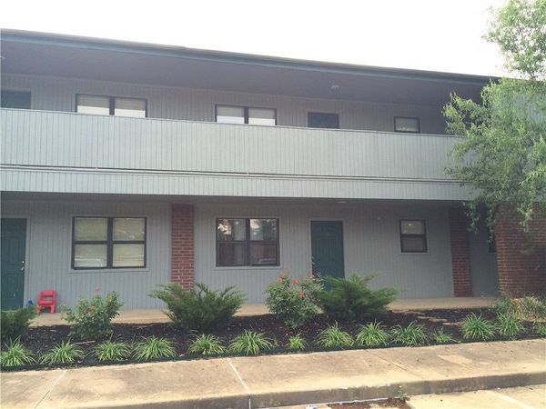 1650 N Sang Avenue , Unit 211, Fayetteville, AR 72703