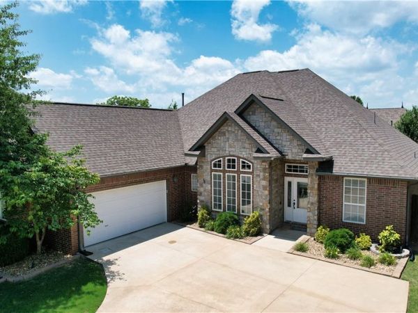 4424 W Collins Circle , Rogers, AR 72758