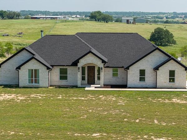 435 Cattle Drive, Stephenville, TX 76401