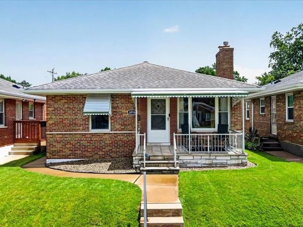 6916 Hampton Avenue, St Louis, MO 63109
