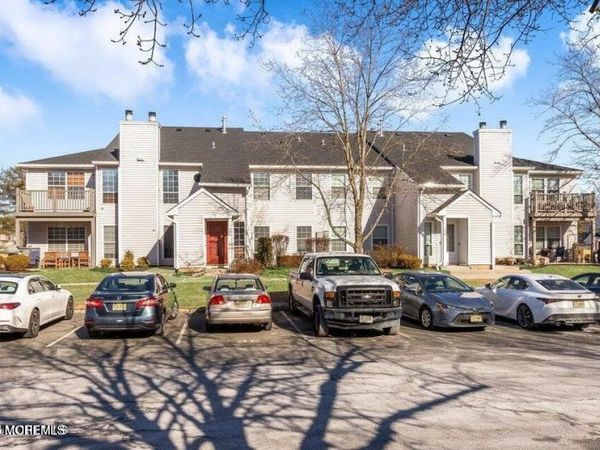 334 Mayfair Place, Morganville, NJ 07751