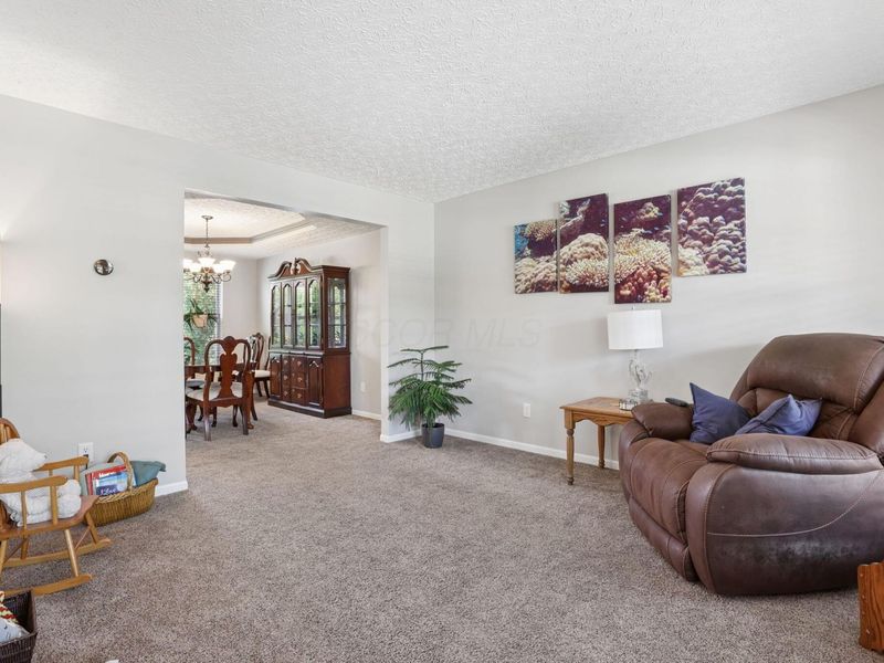 3155 Andrew James Drive , Hilliard, OH 43026 Photo 5