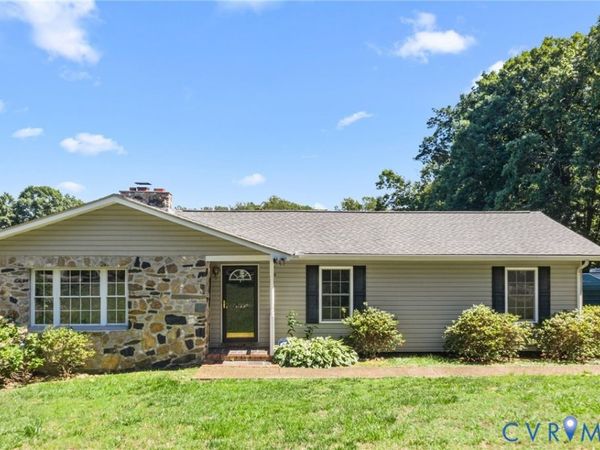 6695 Plank Road , Dillwyn, VA 23936