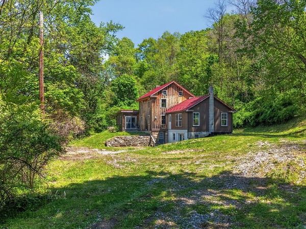 2210 STATE ROUTE 147 , DALMATIA, PA 17017