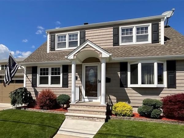 321 Thomas Avenue, LYNDHURST, NJ 07071