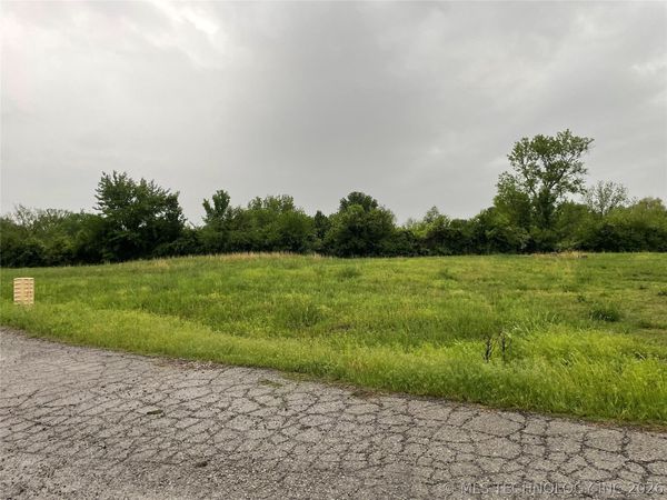 9154 Pine Creek Street , Catoosa, OK 74015
