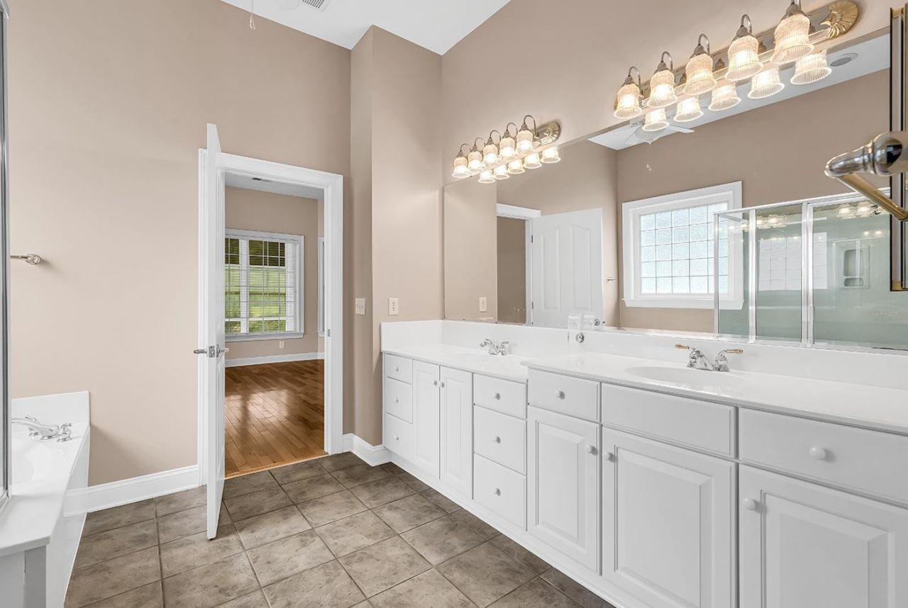 5606 Leatherleaf Dr. Photo 23