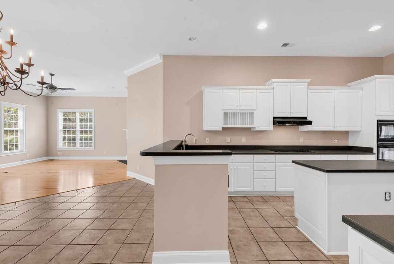 5606 Leatherleaf Dr. Photo 29