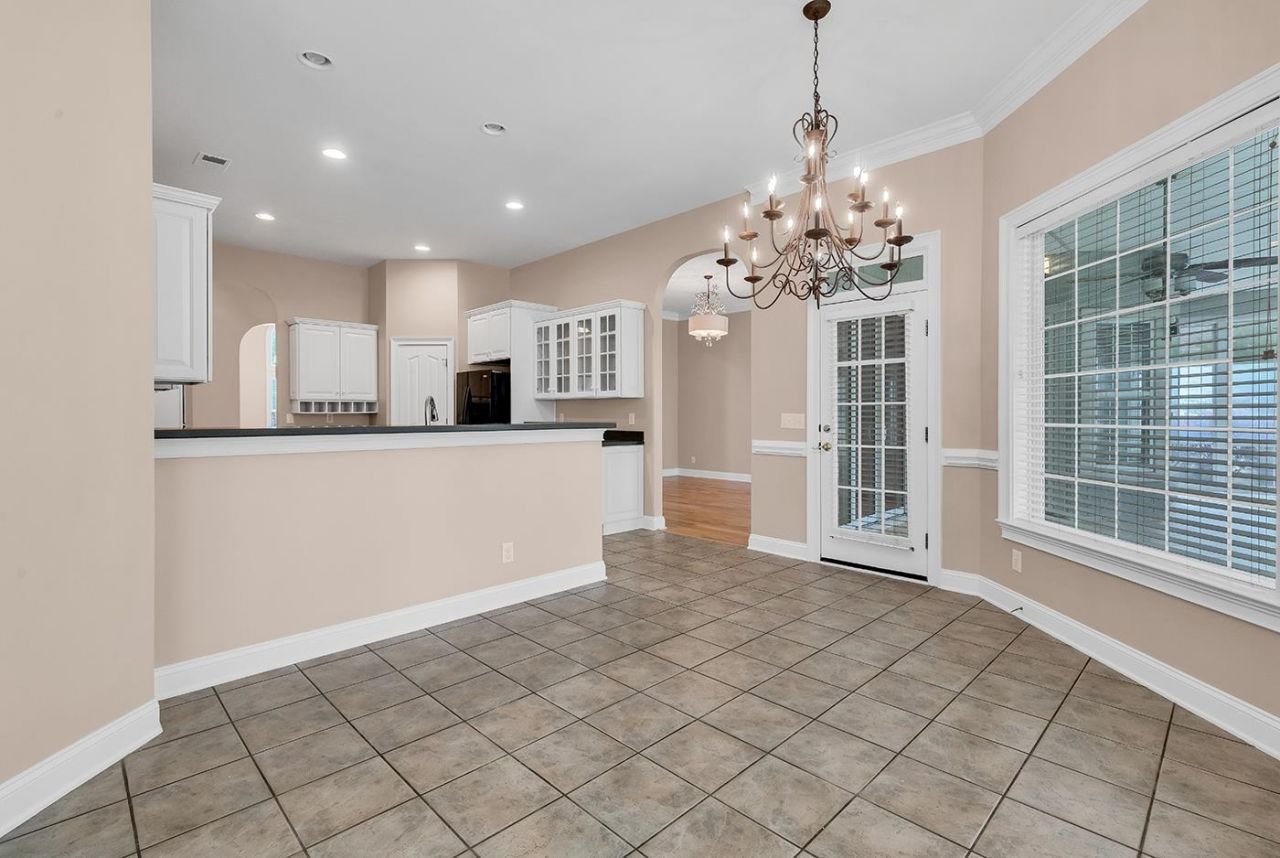 5606 Leatherleaf Dr. Photo 35