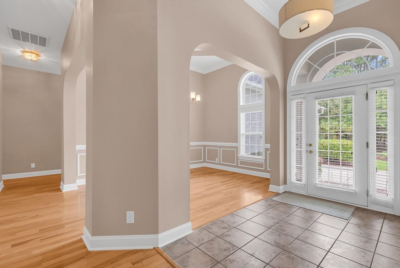 5606 Leatherleaf Dr. Photo 4