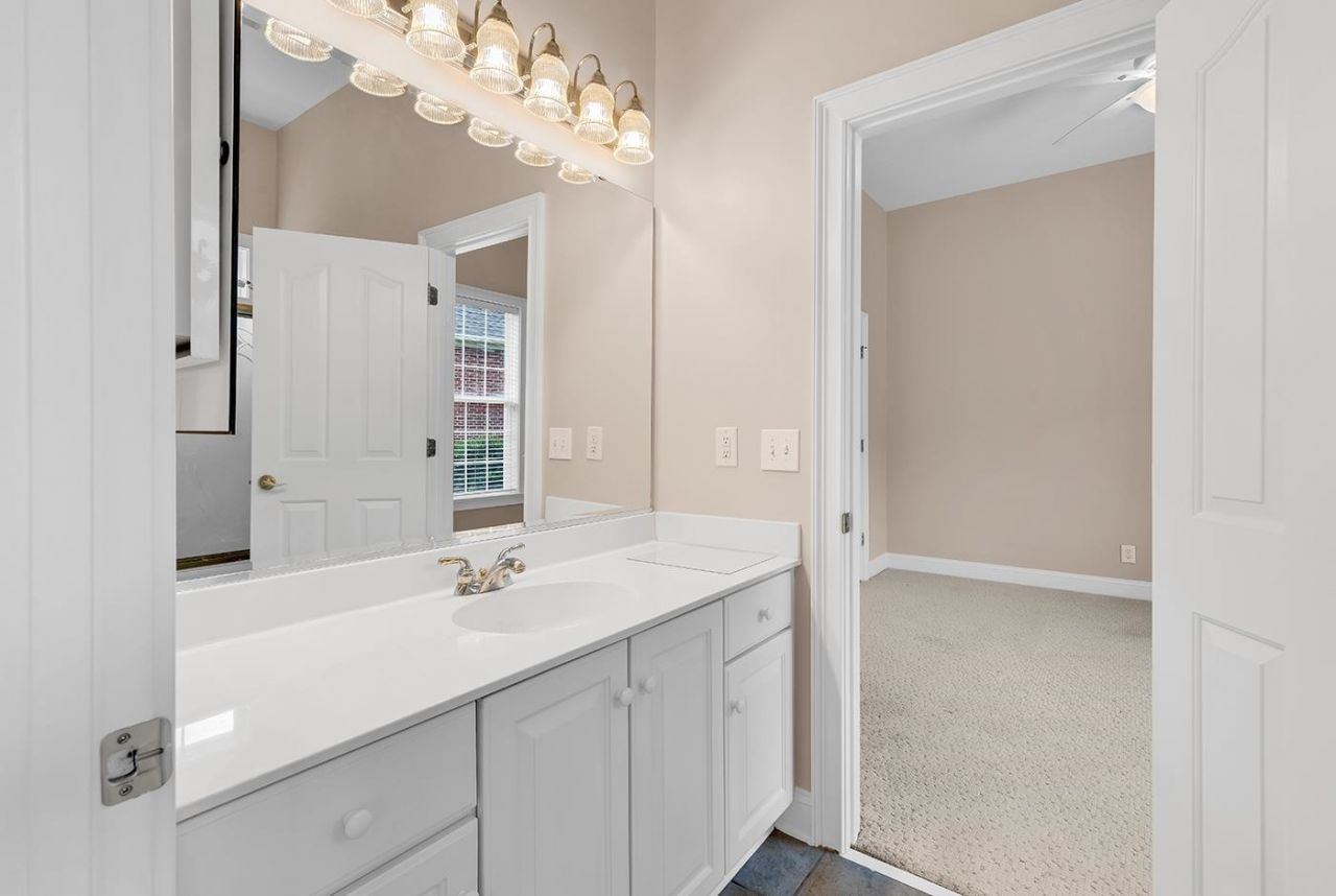 5606 Leatherleaf Dr. Photo 45