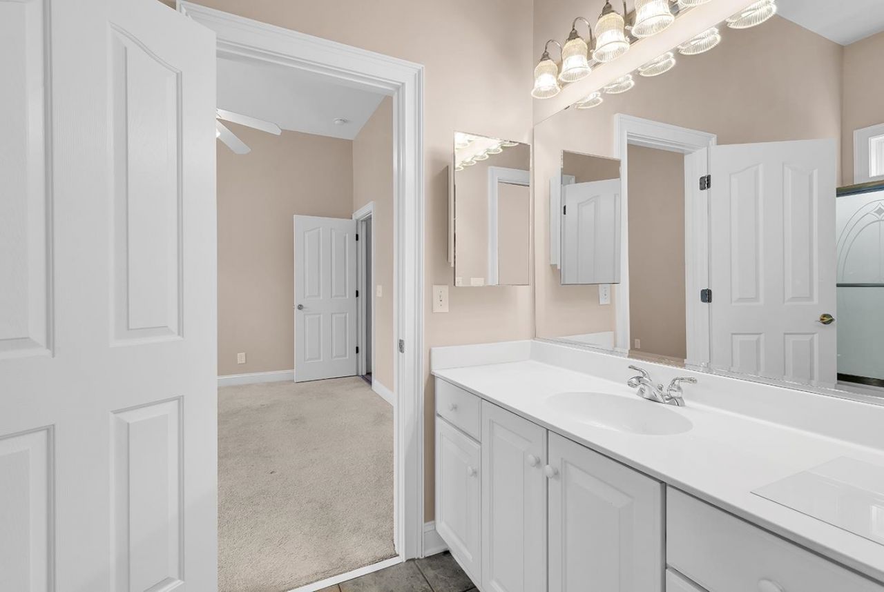 5606 Leatherleaf Dr. Photo 46