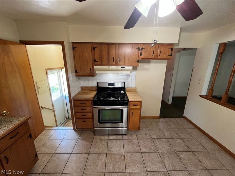 15513 Walvern Boulevard , Maple Heights, OH 44137 Photo 5