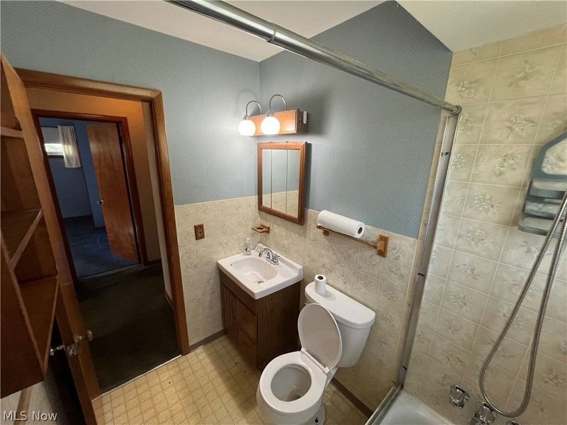15513 Walvern Boulevard , Maple Heights, OH 44137 Photo 9