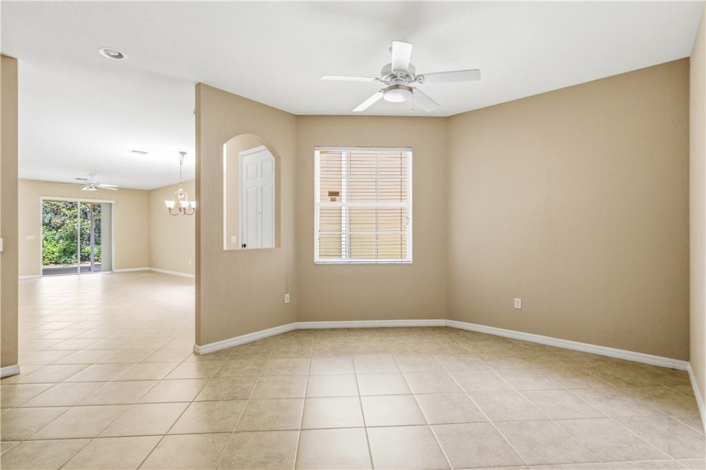 6425 Oxford Circle, Unit 104D, Vero Beach, FL 32966 Photo