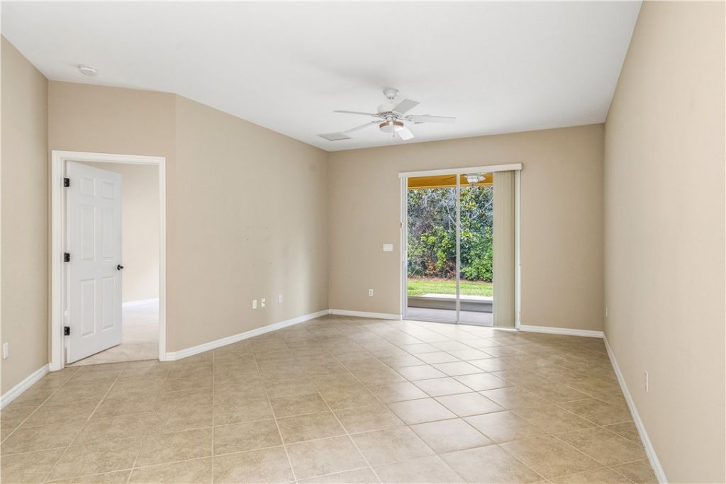 6425 Oxford Circle, Unit 104D, Vero Beach, FL 32966 Photo