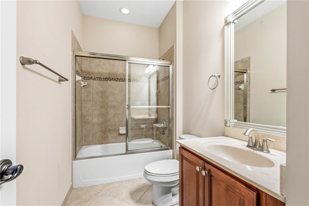 6425 Oxford Circle, Unit 104D, Vero Beach, FL 32966 Photo