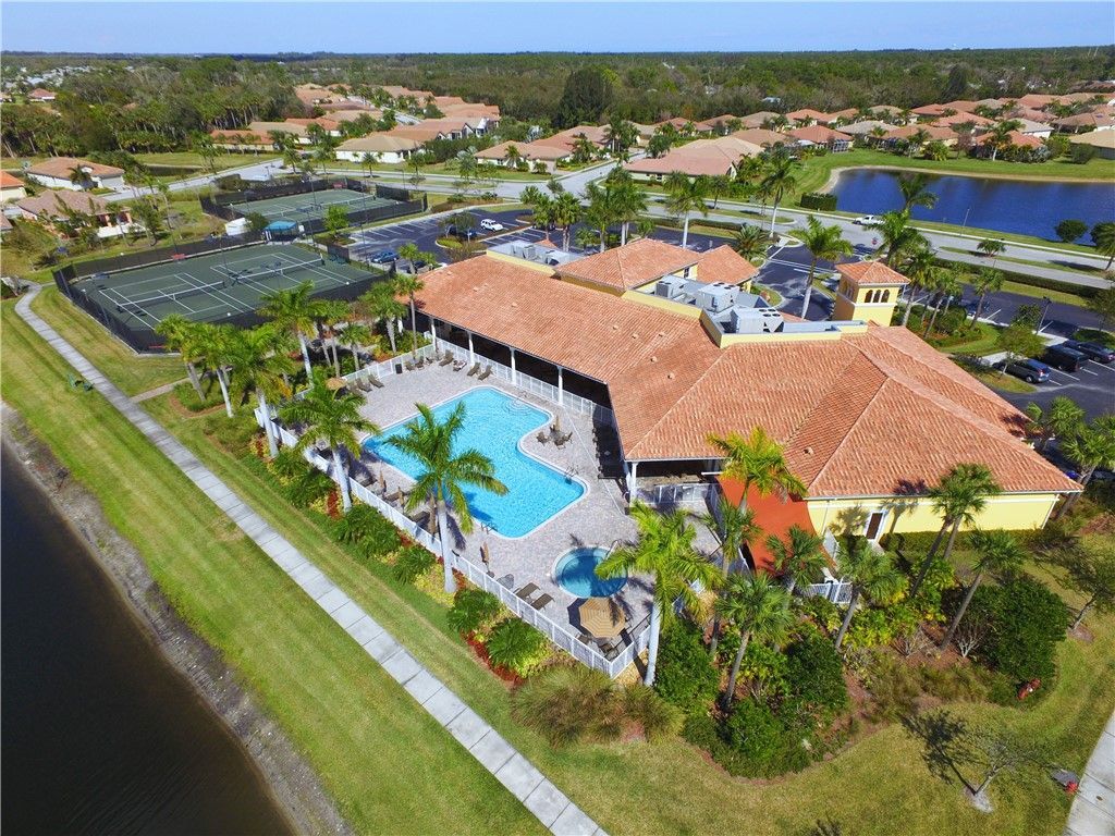 6425 Oxford Circle, Unit 104D, Vero Beach, FL 32966 Photo