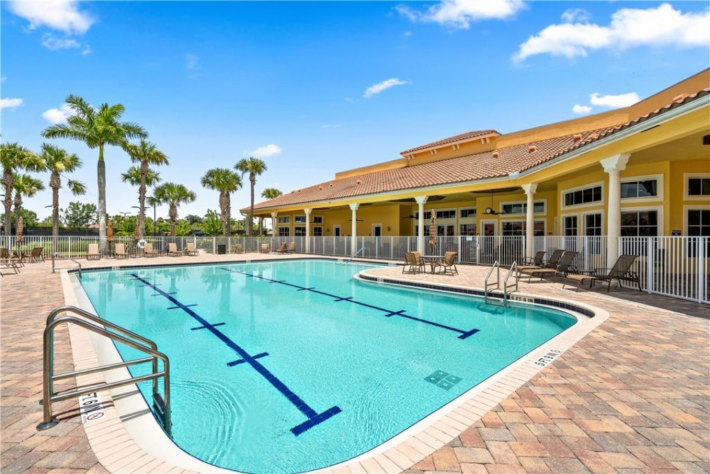 6425 Oxford Circle, Unit 104D, Vero Beach, FL 32966 Photo