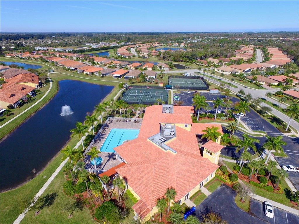 6425 Oxford Circle, Unit 104D, Vero Beach, FL 32966 Photo