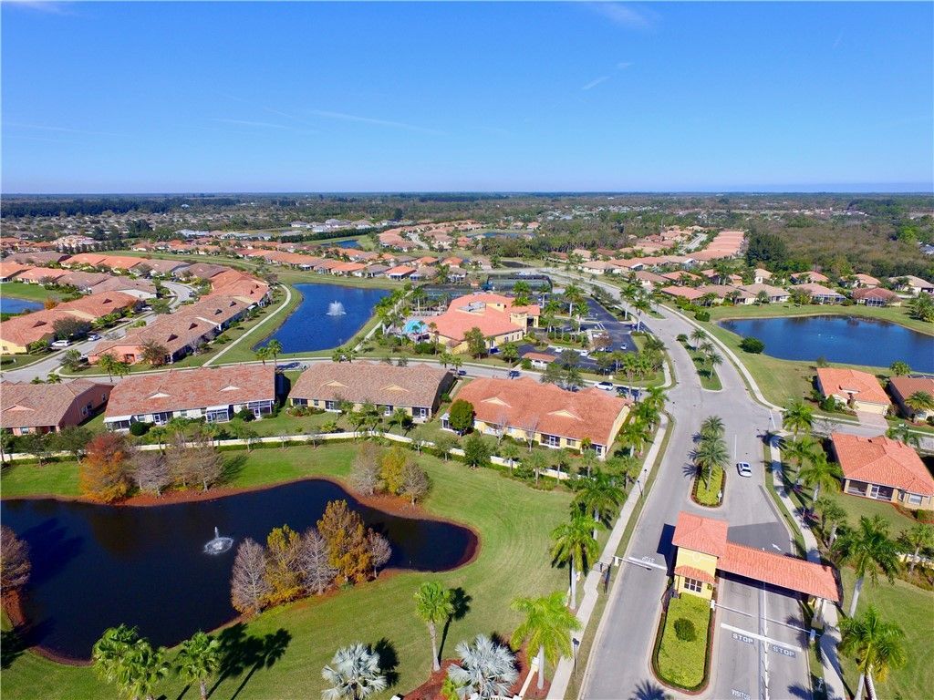 6425 Oxford Circle, Unit 104D, Vero Beach, FL 32966 Photo