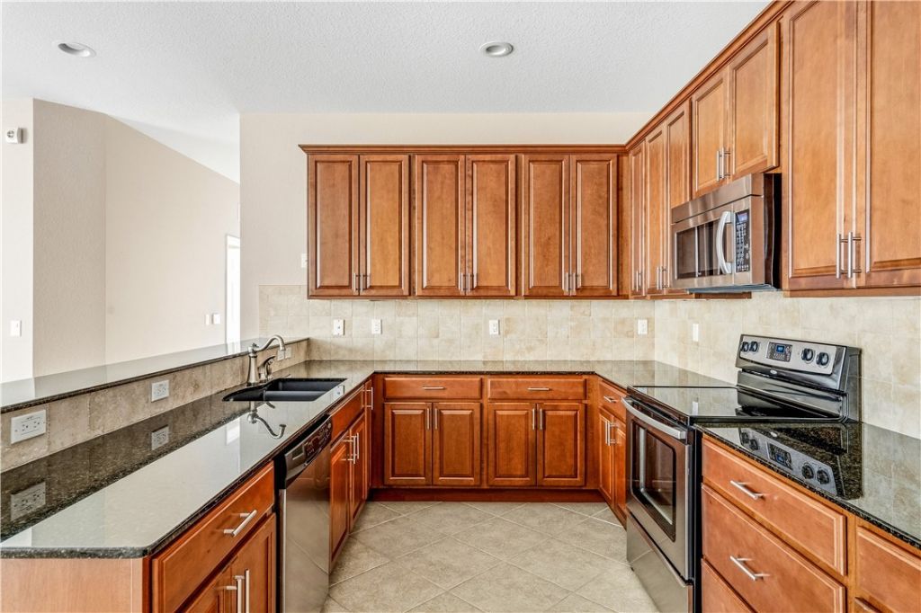 6425 Oxford Circle, Unit 104D, Vero Beach, FL 32966 Photo