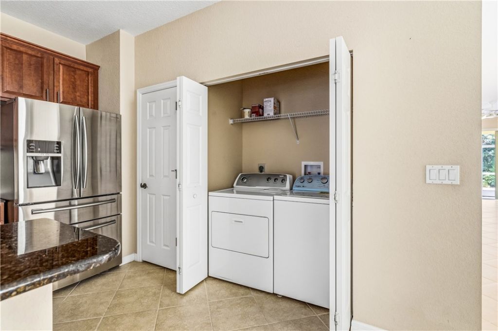 6425 Oxford Circle, Unit 104D, Vero Beach, FL 32966 Photo