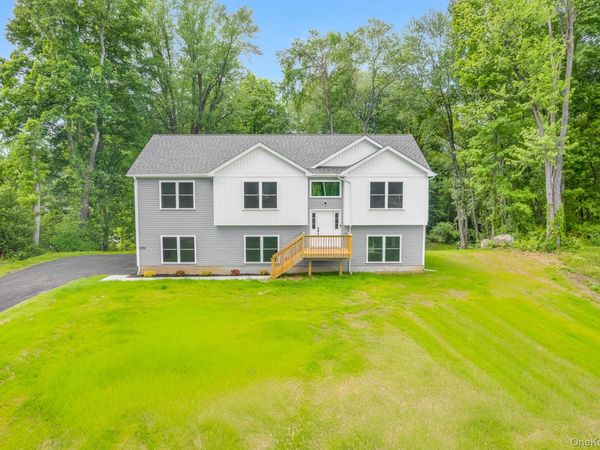 2701 Route 52 , Hopewell Junction, NY 12533