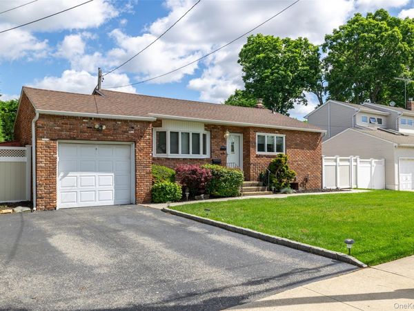 183 N Oak Street , Massapequa, NY 11758