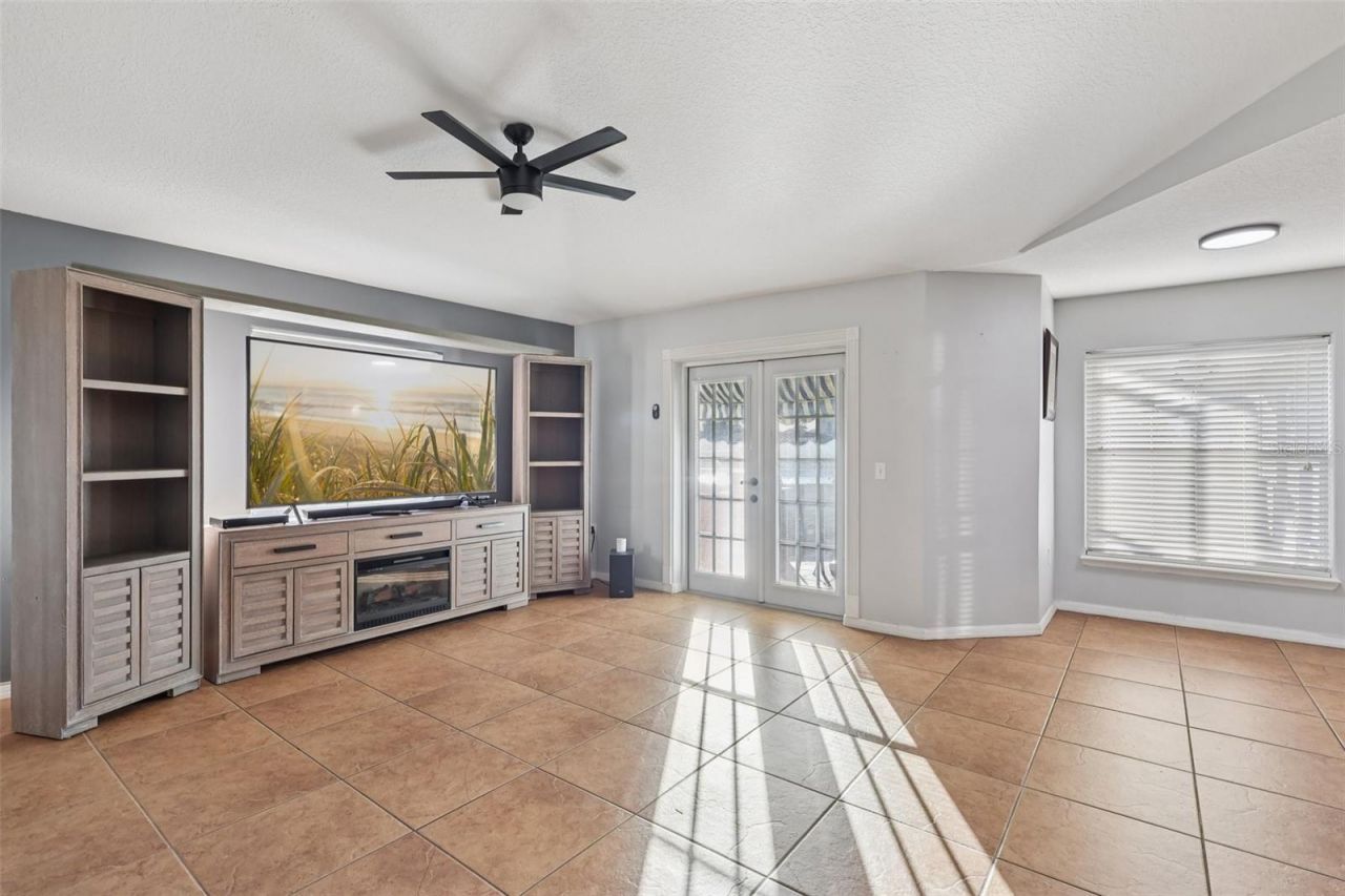 402 Ohio Way , Kissimmee, FL 34759 Photo
