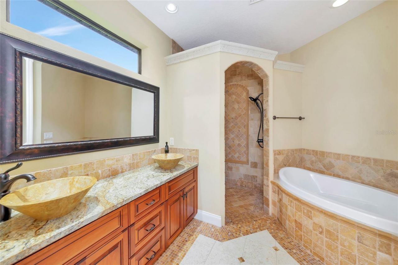 5624 Aaron Court , Sarasota, FL 34232 Photo