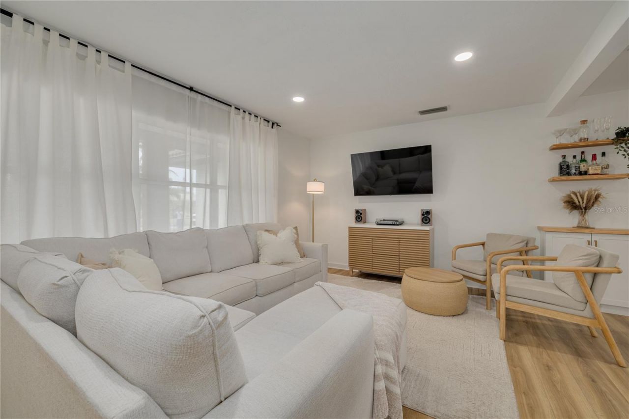5271 35th Avenue N, Saint Petersburg, FL 33710 Photo
