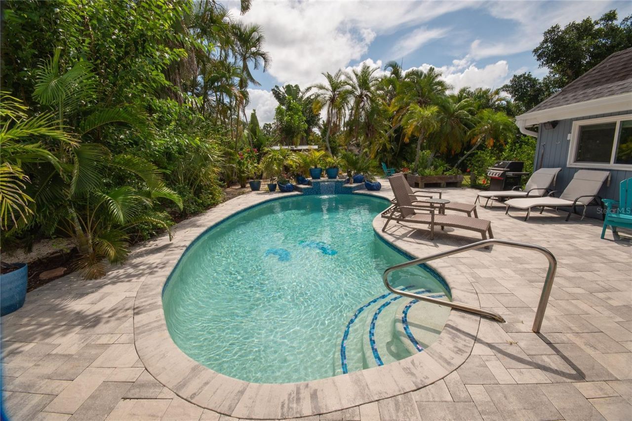 4925 Primrose Path, Sarasota, FL 34242 Photo