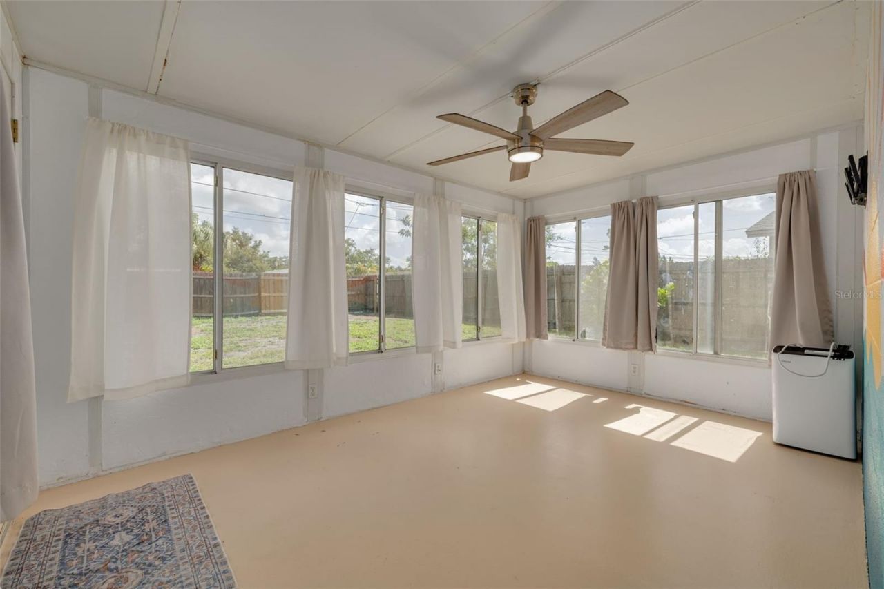 5621 16th Avenue N, Saint Petersburg, FL 33710 Photo