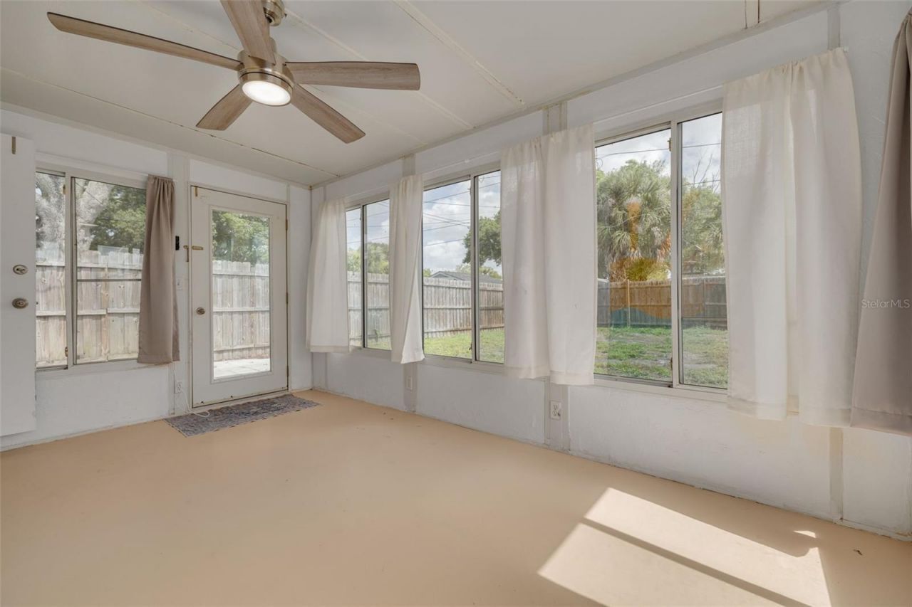 5621 16th Avenue N, Saint Petersburg, FL 33710 Photo