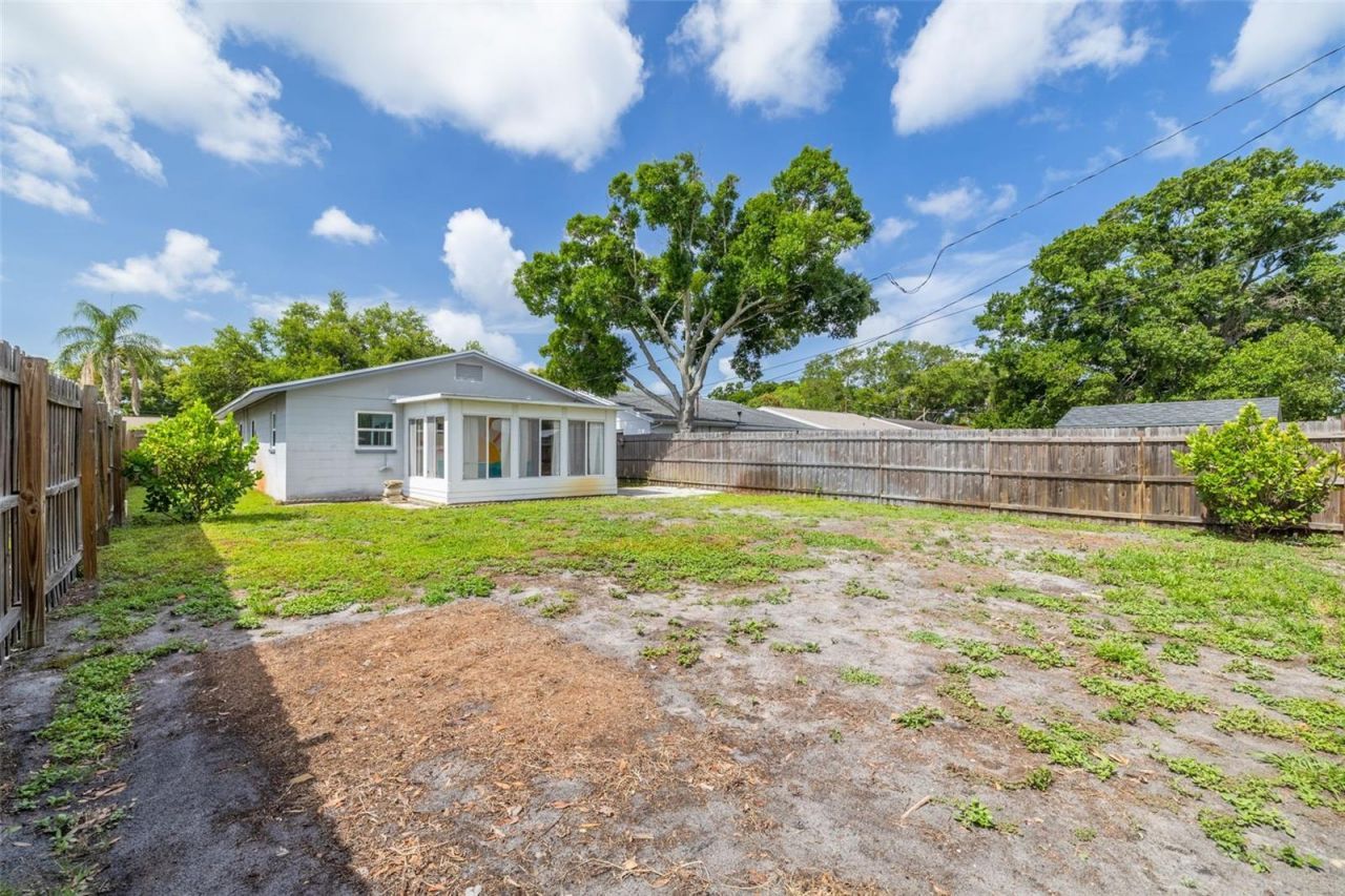 5621 16th Avenue N, Saint Petersburg, FL 33710 Photo