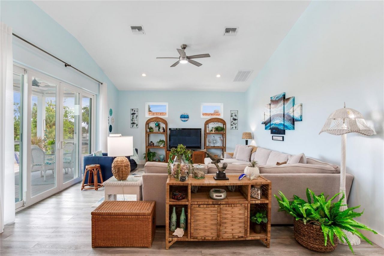15808 Redington Drive, Redington Beach, FL 33708 Photo