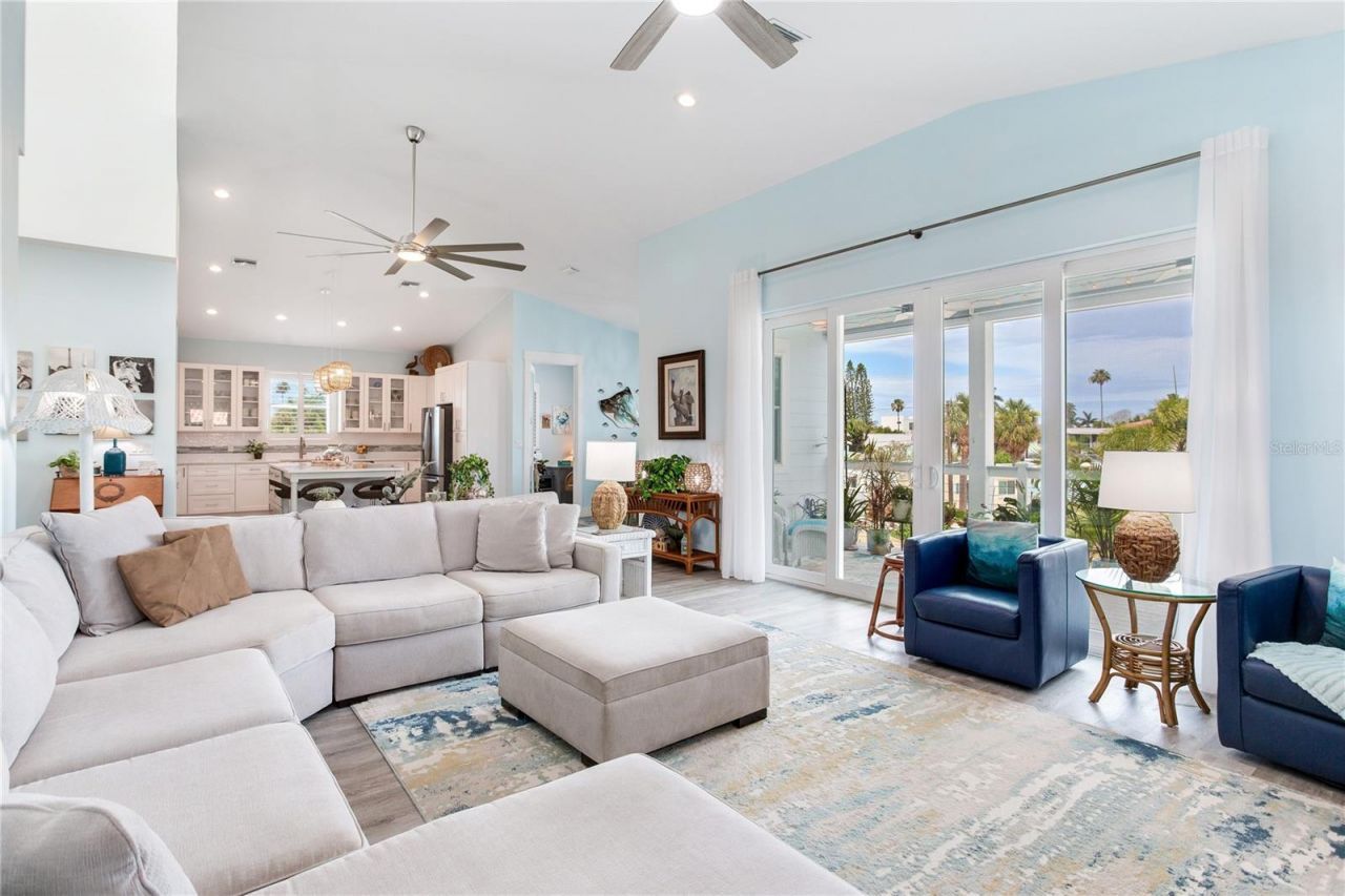 15808 Redington Drive, Redington Beach, FL 33708 Photo