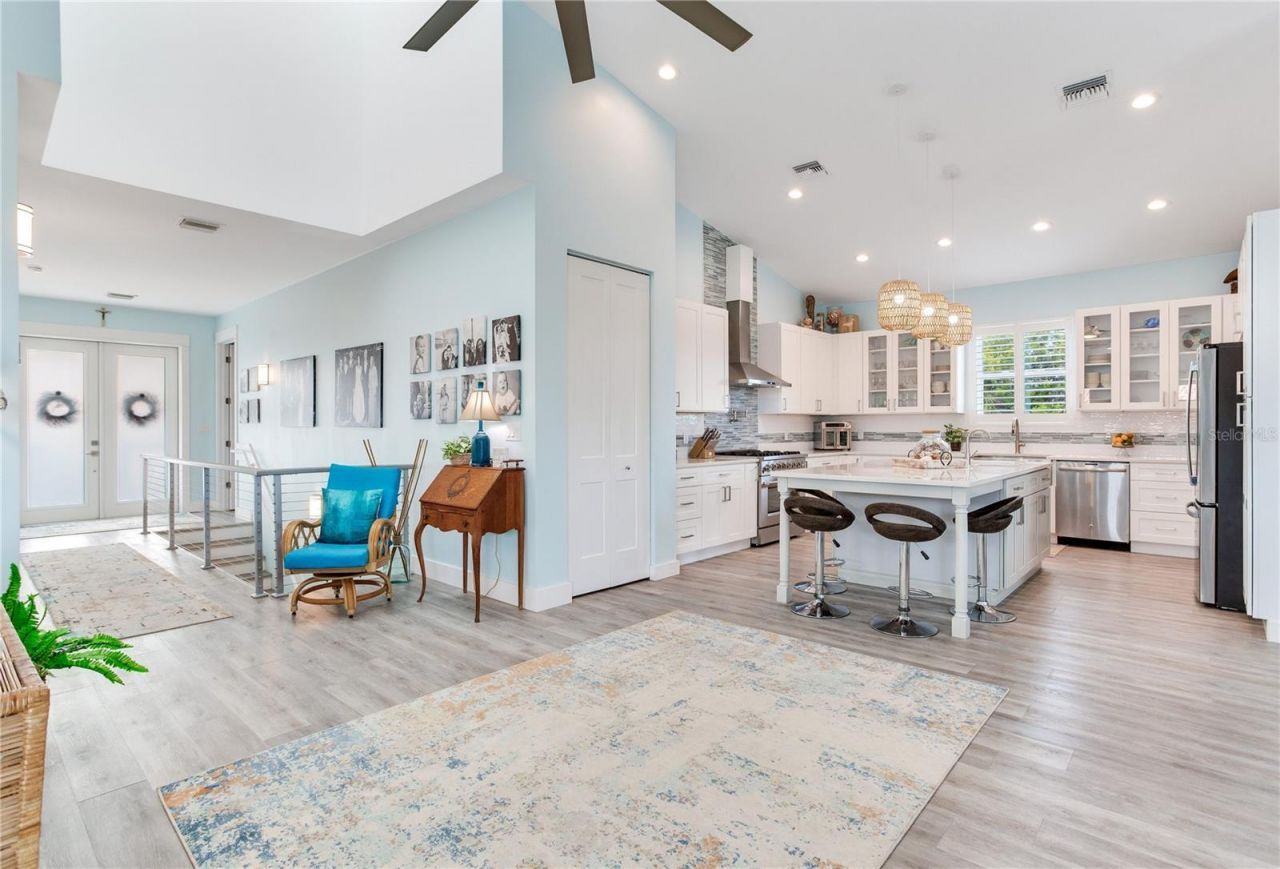 15808 Redington Drive, Redington Beach, FL 33708 Photo