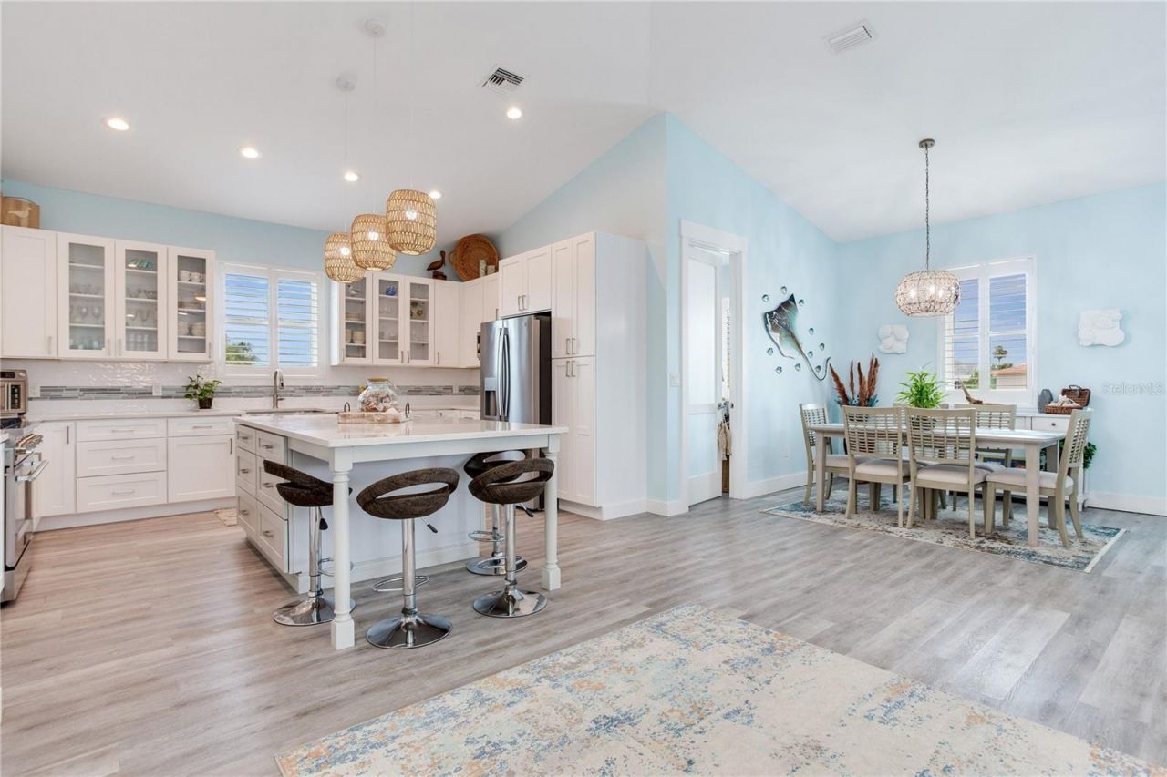 15808 Redington Drive, Redington Beach, FL 33708 Photo