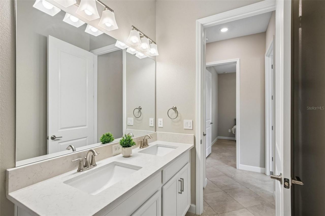 11040 Banyan Breeze Boulevard, Land O Lakes, FL 34638 Photo