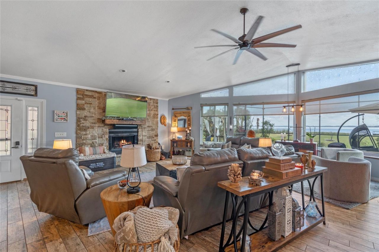 1102 N Palmetto Street , Leesburg, FL 34748 Photo