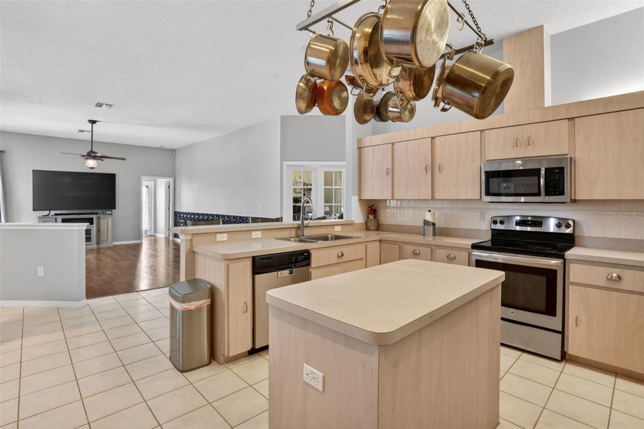 9363 Tooke Shore Drive, Weeki Wachee, FL 34613 Photo