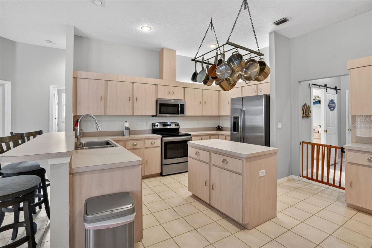 9363 Tooke Shore Drive, Weeki Wachee, FL 34613 Photo