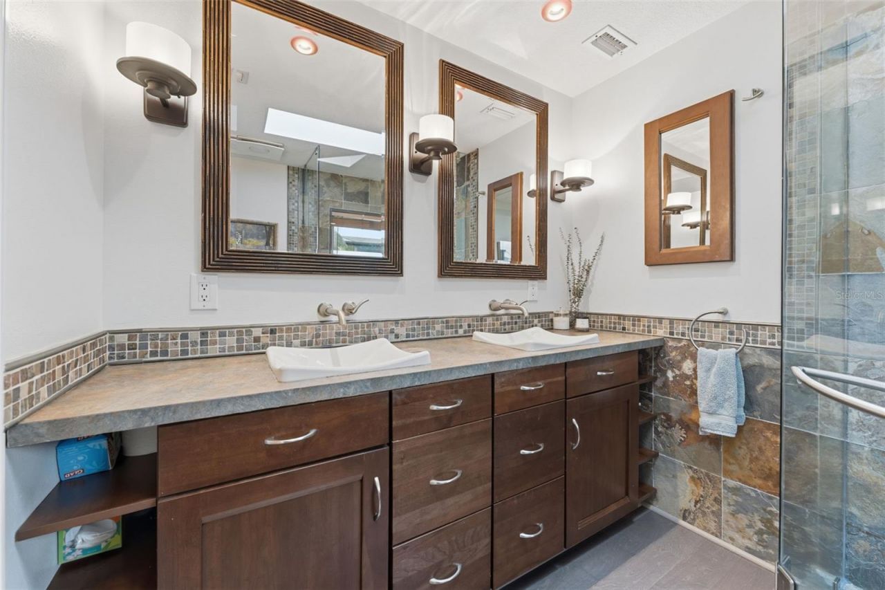 4096 38th Street S, Saint Petersburg, FL 33711 Photo