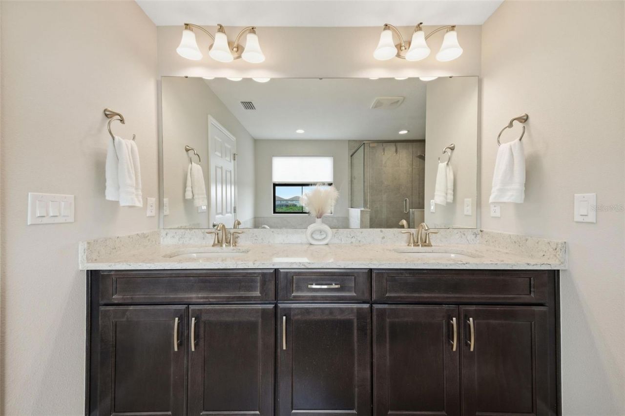 8310 Carrhill Place , Parrish, FL 34219 Photo